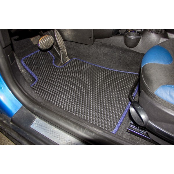 Фото - Килимки з екошкіри в салон авто EVAtech для Cooper (R56) 3-doors MINI 2006-2014 2 покоління Htb EU (MI21844PB4BW4BBB)
