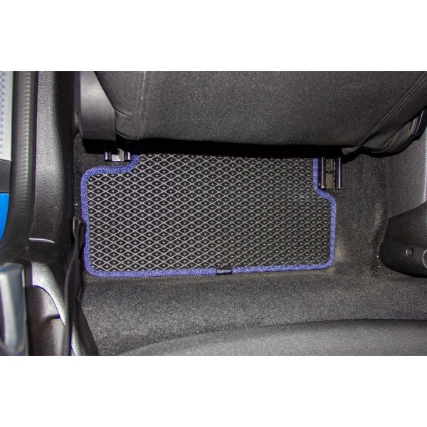 Фото - Коврики из экокожи в салон авто EVAtech для Cooper (R56) 3-doors MINI 2006-2014 2 поколение Htb EU (MI21844P4BW4BBB)