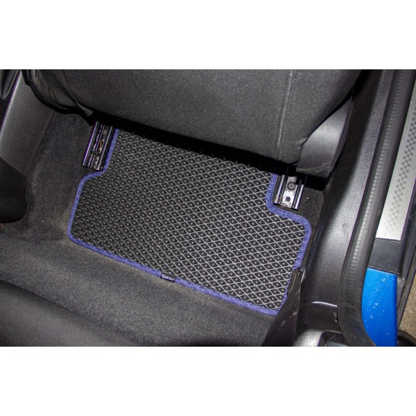 Фото - Килимки з екошкіри в салон авто EVAtech для Cooper (R56) 3-doors MINI 2006-2014 2 покоління Htb EU (MI21844PB4BW4BBB)