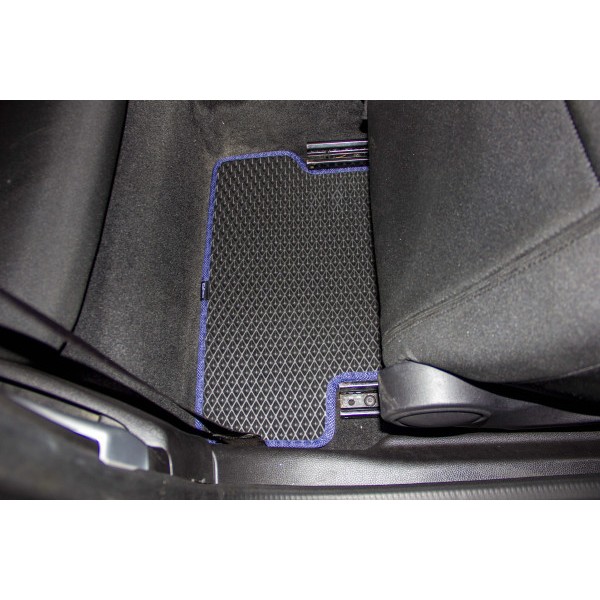 Фото - Коврики из экокожи в салон авто EVAtech для Cooper (R56) 3-doors MINI 2006-2014 2 поколение Htb EU (MI21844P4BW4BBB)