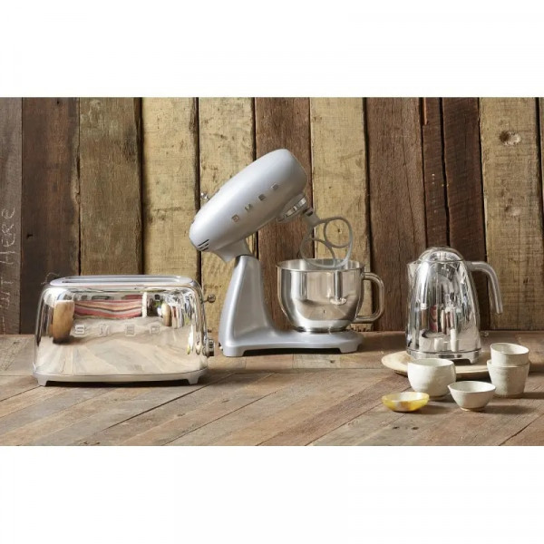 Фото - Планетарный миксер Smeg SMF02SVEU