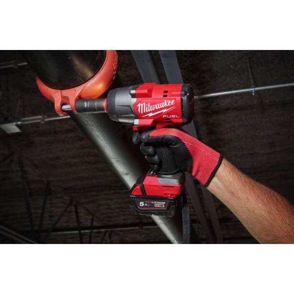 Фото - Гайковерт аккумуляторный Milwaukee 1/2" M18 FHIW2F12-0X 2034Нм HD кейс (4933492782)