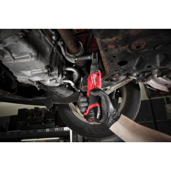 Фото - Гайковерт аккумуляторный Milwaukee 3/8" M12 FIR38-0, 75Нм (4933459797)