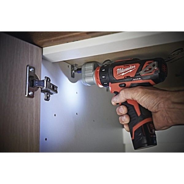 Фото - Дрель-шуруповерт Milwaukee M12 BDDXKIT-202C (4933447836)