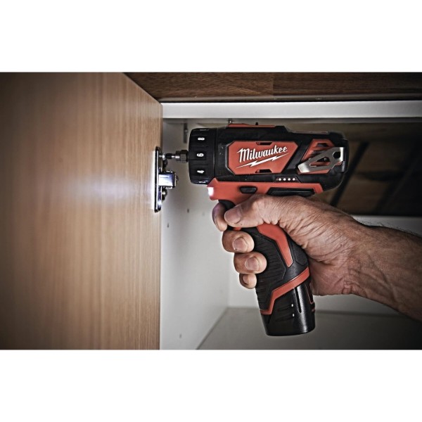 Фото - Дрель-шуруповерт Milwaukee M12 BDDXKIT-202C (4933447836)