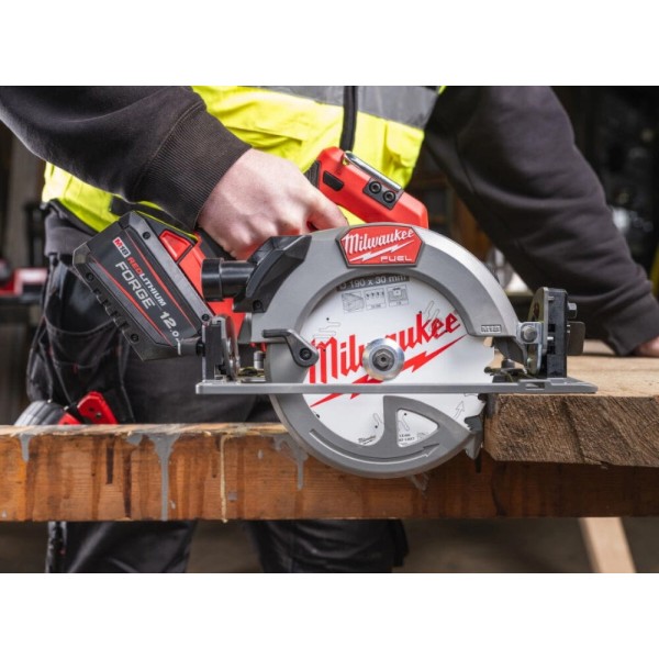Фото - Пила дискова Milwaukee M18 FCS66GR3-0 190 мм (4933493491)