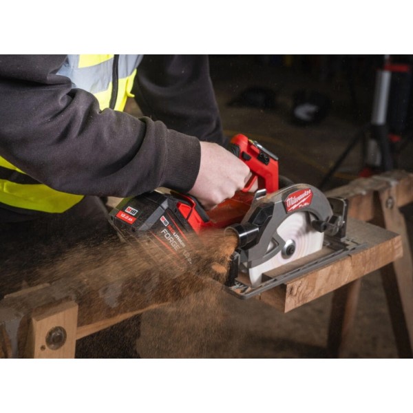 Фото - Пила дискова Milwaukee M18 FCS66GR3-0 190 мм (4933493491)