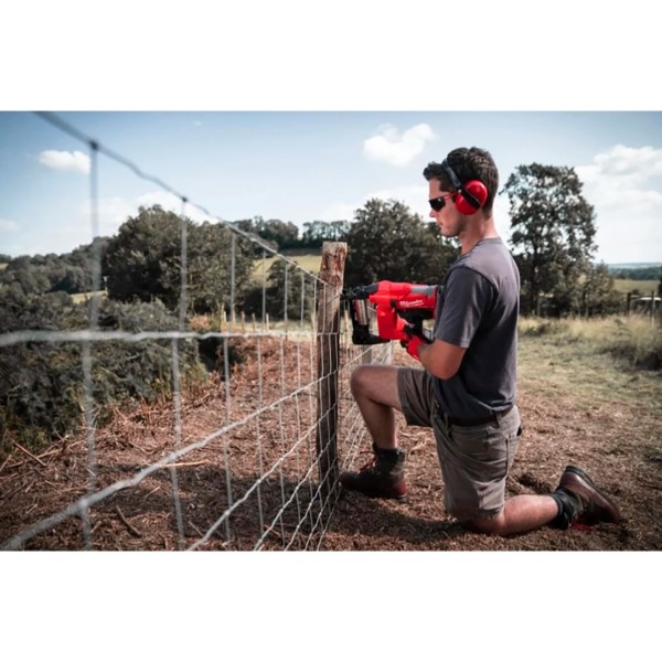 Фото - Степлер Milwaukee M18 FFUS-0C (4933479834)
