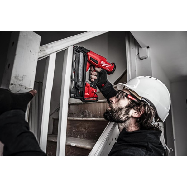 Фото - Цвяхозабивач Milwaukee M18 FN16GA-202X (4933478092)
