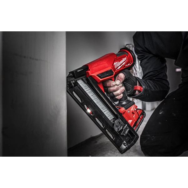 Фото - Цвяхозабивач Milwaukee M18 FN16GA-202X (4933478092)