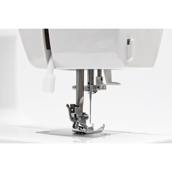 Фото - Швейна машина MINERVA M823B