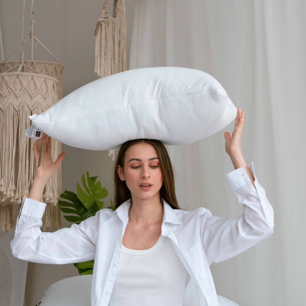 Фото - Подушка стандартна MirSon №805 Julia EcoSilk Hand made 60х60 см (2200003197044)