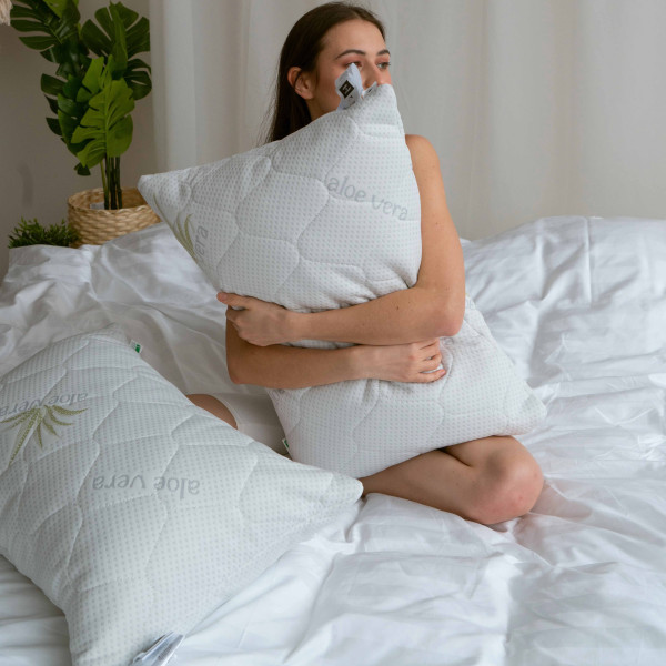 Фото - Подушка стандартна MirSon №808 Alberto EcoSilk Hand made 70х70 см (2200003197143)