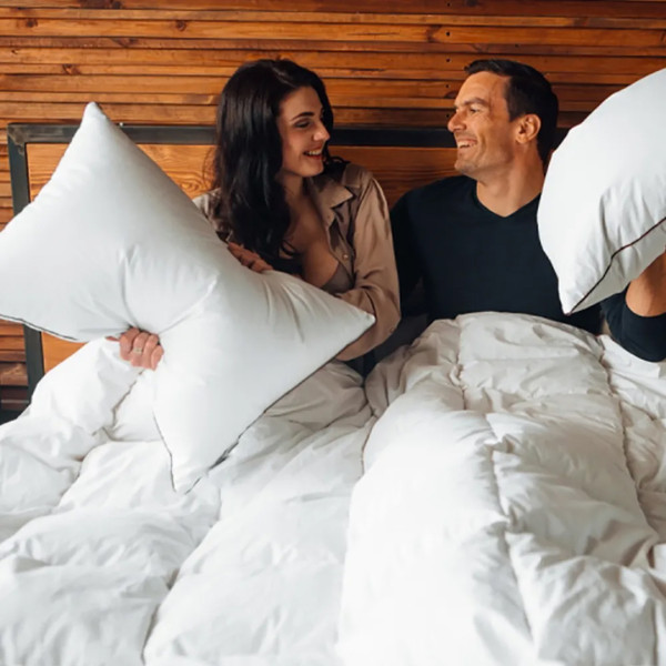 Фото - Подушка стандартна MirSon DeLuxe Eco-Soft Hand Made №472 70х70 см (2200000625656)