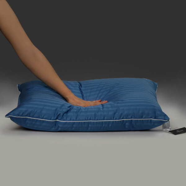 Фото - Подушка стандартна MirSon Valentino Hand Made №624 з евкаліптом Низька 50х70 (2200000852113)