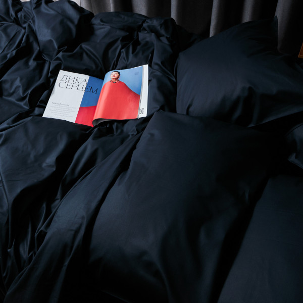 Фото - Комплект постільної білизни Moon&Star Satin Premium Black Velvet 143х210х2 нав. 4х70х70 (MS-820008499)