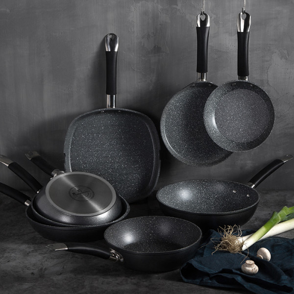 Фото - Сковорода універсальна Masterpro Home edition 28 см (BGMP-3283-BK)