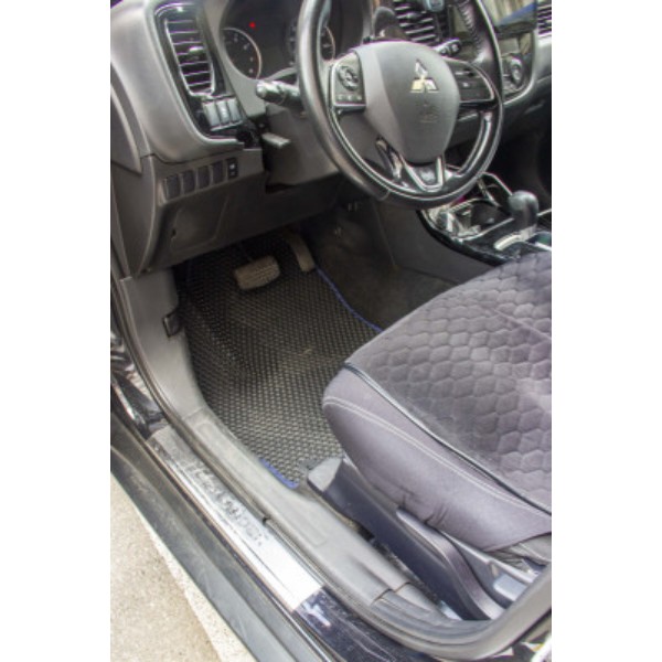 Фото - Коврики из экокожи в салон авто EVAtech для Outlander 7 seats Mitsubishi 2013 3 поколение SUV USA (MT31483CD5AV2BBLB)