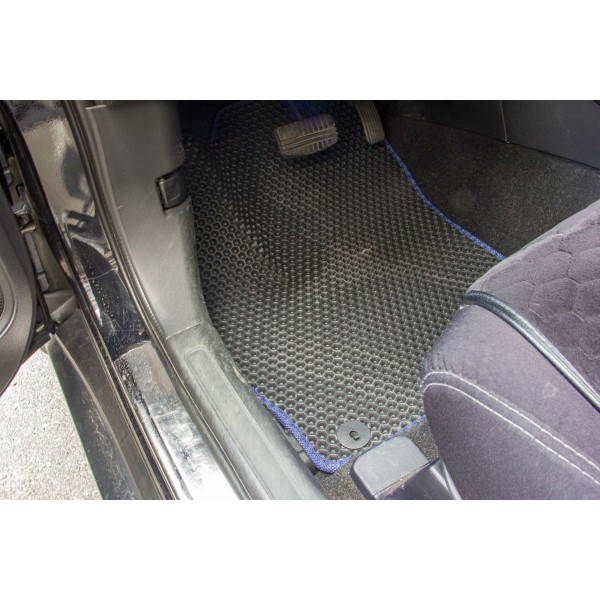 Фото - Коврики из экокожи в салон авто EVAtech для Outlander 7 seats Mitsubishi 2013 3 поколение SUV USA (MT31483CD5AV2BBLB)