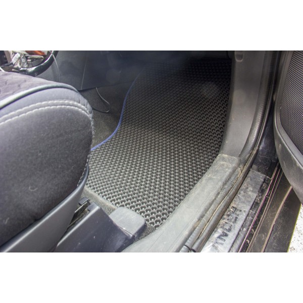 Фото - Килимки з екошкіри в салон авто EVAtech для Outlander 7 seats Mitsubishi 2013 3 покоління SUV USA (MT31483C5AV2BBLB)