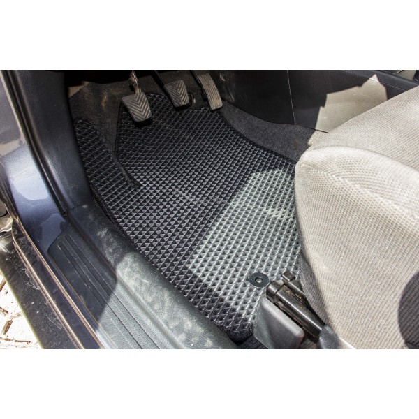 Фото - Килимки з екошкіри в салон авто EVAtech для Outlander Mitsubishi 2003-2006 1 покоління SUV EU (MT3179COO5CP1BBB)