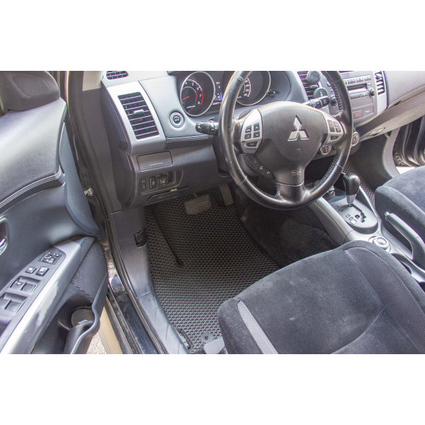Фото - Килимки з екошкіри в салон авто EVAtech для Outlander XL Mitsubishi 2006-2012 2 покоління SUV EU (MT3181CV5AV2BBB)