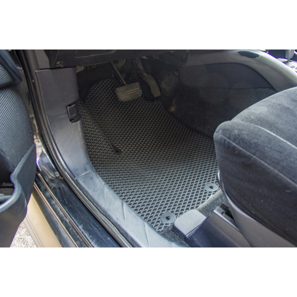 Фото - Килимки з екошкіри в салон авто EVAtech для Outlander XL Mitsubishi 2006-2012 2 покоління SUV EU (MT3181CV5AV2BBB)