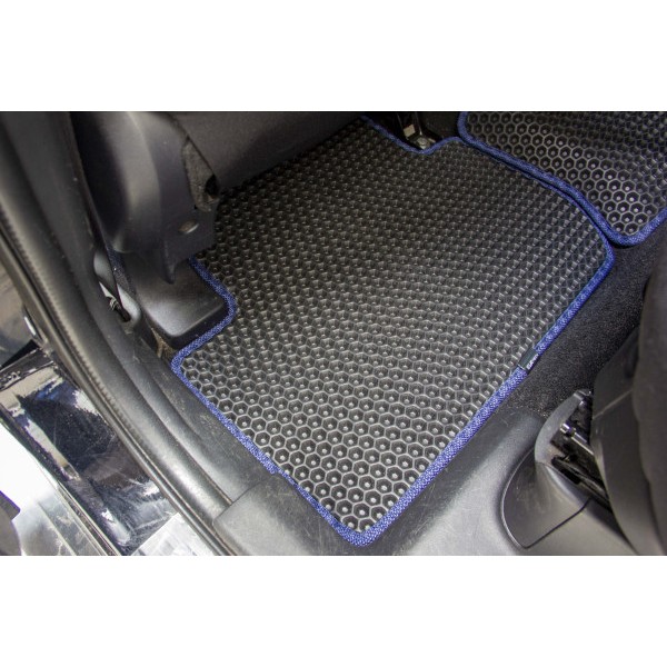 Фото - Коврики из экокожи в салон авто EVAtech для Outlander 7 seats Mitsubishi 2013 3 поколение SUV EU (MT34229C5LA2BBB)