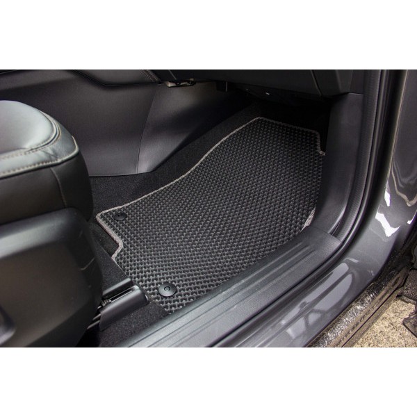 Фото - Коврики из экокожи в салон авто передние EVAtech для CX-5 (KF) Mazda 2016-2021 2 поколение SUV EU MZ3150AD2VL4BBB
