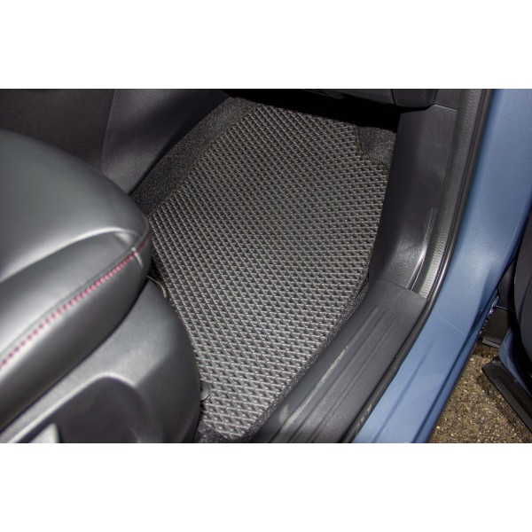 Фото - Коврики из экокожи в салон авто передние EVAtech для CX-5 (KF) Mazda 2016-2021 2 поколение SUV EU MZ3150AD2VL4BBB