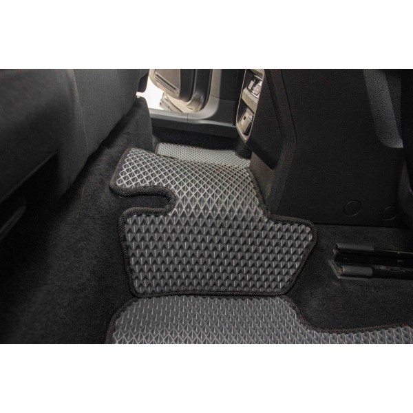 Фото - Коврики из экокожи в салон авто EVAtech ECO для Tiguan (Mk 2) Volkswagen 2016-2020 2 поколение SUV EU VW31492CN7AV4BBB