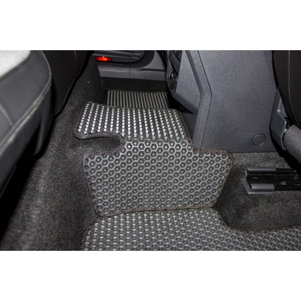 Фото - Коврики из экокожи в салон авто EVAtech ECO для Tiguan (Mk 2) Volkswagen 2016-2020 2 поколение SUV EU VW31492CN7AV4BBB