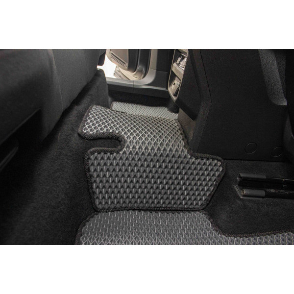 Фото - Килимки з екошкіри в салон авто EVAtech ECO для Tiguan (Mk 2) Volkswagen 2016-2020 2 покоління SUV EU VW31492CL7AV4BBB