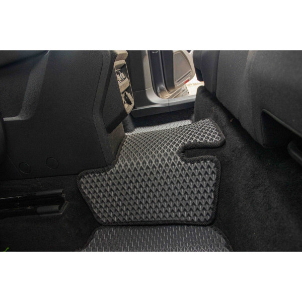 Фото - Килимки з екошкіри в салон авто EVAtech ECO для Tiguan (Mk 2) Volkswagen 2016-2020 2 покоління SUV EU VW31492CL7AV4BBB
