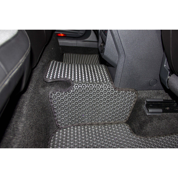 Фото - Килимки з екошкіри в салон авто EVAtech ECO для Tiguan (Mk 2) Volkswagen 2016-2020 2 покоління SUV EU VW31492CL7AV4BBB