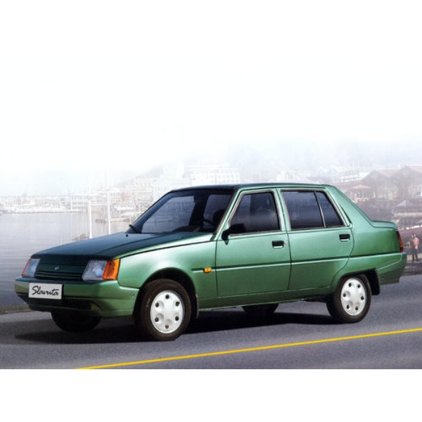 Фото - EVA коврик в багажник авто EVAtech для 1103 Славута ЗАЗ 1999-2011 1 поколение Sedan EU (ZA42307B1RGB)
