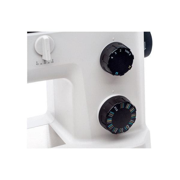 Фото - Швейна машина Necchi Q132A