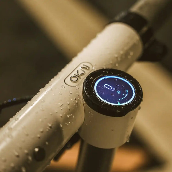 Фото - Електросамокат OKAI ES10-NEON Lite White 9" (ES10-W)