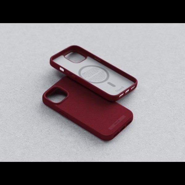Фото - Чехол для смартфона Njord Suede MagSafe Case Crimson Red for iPhone 15 (NA51SU11)