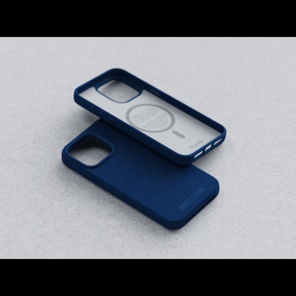 Фото - Чохол для смартфону Njord Suede MagSafe Case Navy Blue for iPhone 15 Pro (NA53SU01)