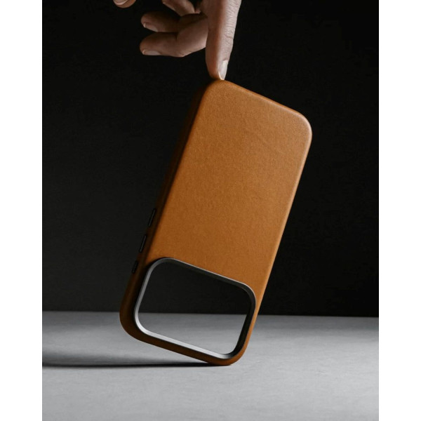 Фото - Чехол для смартфона Nomad Traditional Leather Case English Tan for iPhone 17 Pro Max (NM011888858)