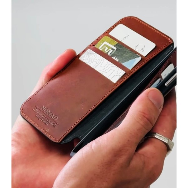 Фото - Чохол для смартфону Nomad Modern Leather Folio Olde Dublin Horween for iPhone 16 Pro (NM01398585)