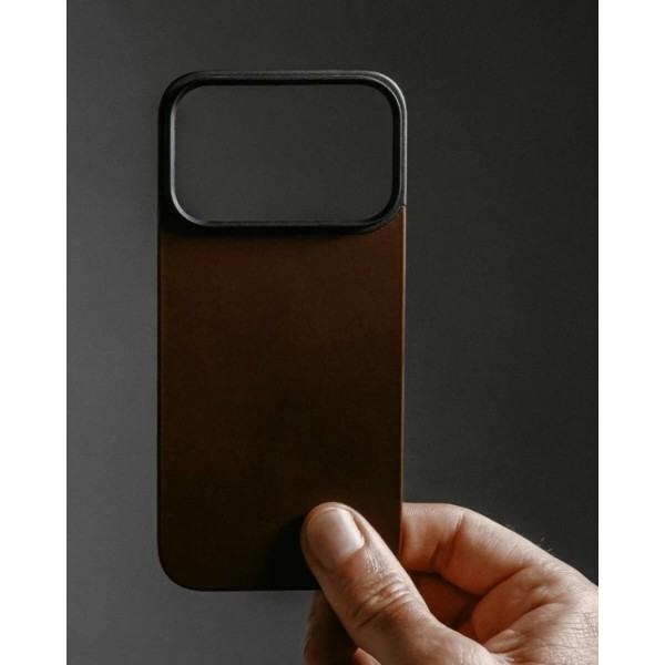Фото - Чехол для смартфона Nomad Magnetic Leather Back Case Horween Rustic Brown for iPhone 17 Pro Max (NM014384858)