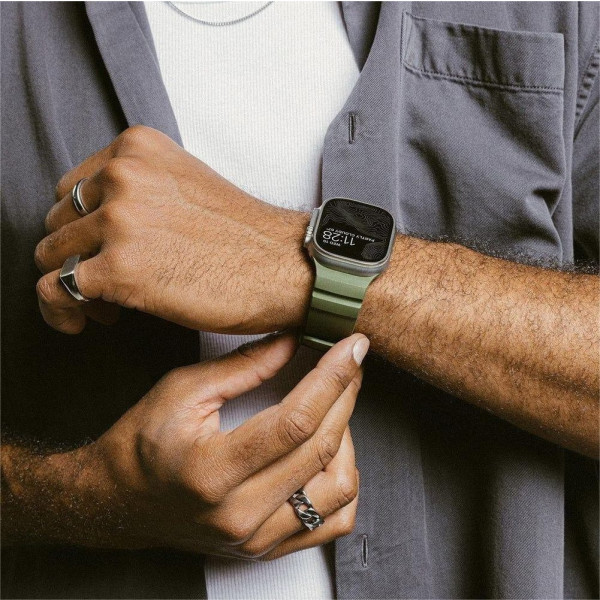 Фото - Ремешок для смарт-часов Nomad Rocky Point Band Black Titanium Hardware Forest 46mm/49mm (NM014797858)