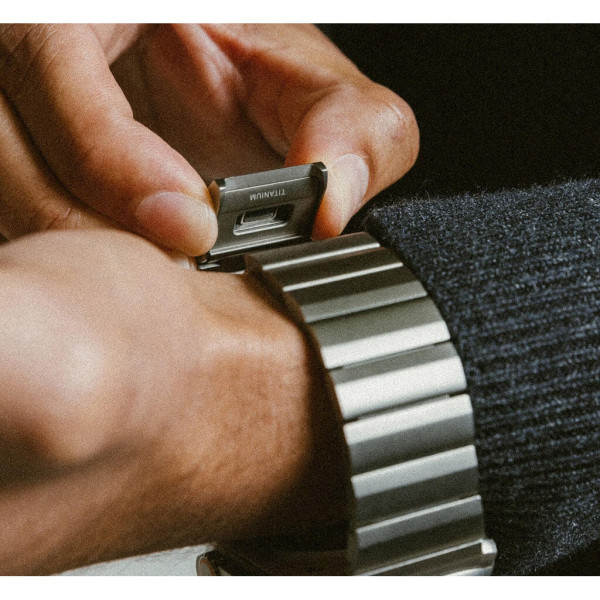 Фото - Ремешок для смарт-часов Nomad Titanium Band V2 Natural Hardware Natural 46mm/49mm (NM014858858)