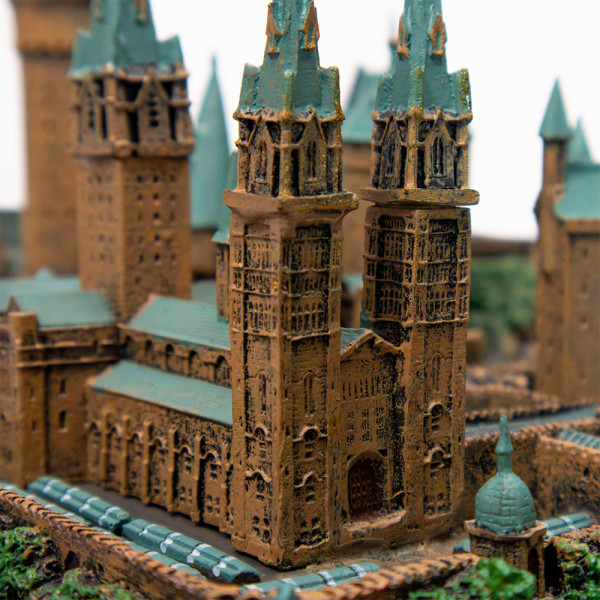 Фото - Колекційна фігурка Noble Collection HARRY POTTER Hogwarts School Sculpture (NN7074)