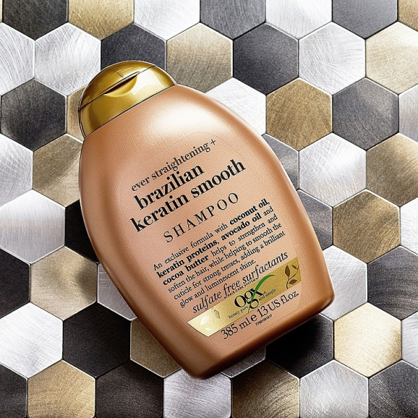 Фото - Шампунь жіночий OGX Brazilian Keratin Smooth для зміцнення волосся 385 мл (0022796976017)