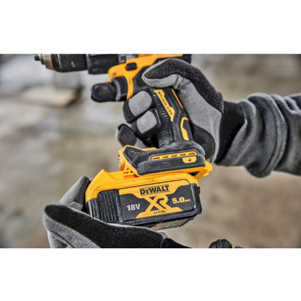 Фото - Дрель-шуруповерт DeWALT DCD805P2T