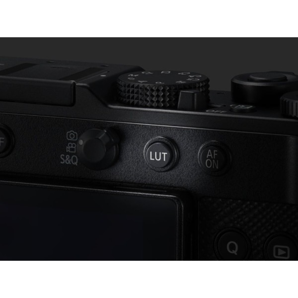 Фото - Фотокамера беззеркальная Panasonic DC-L10 Black (DC-L10E-K)