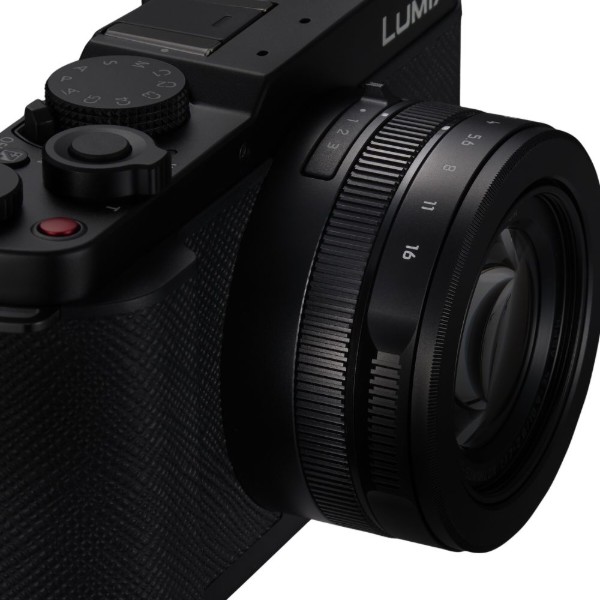 Фото - Фотокамера беззеркальная Panasonic DC-L10 Black (DC-L10E-K)
